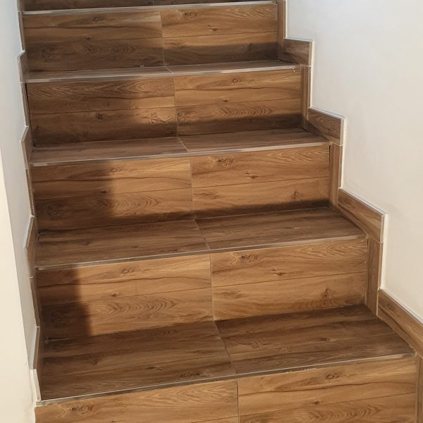 Bodenbelagsarbeiten Laminat bei treppen verwenden